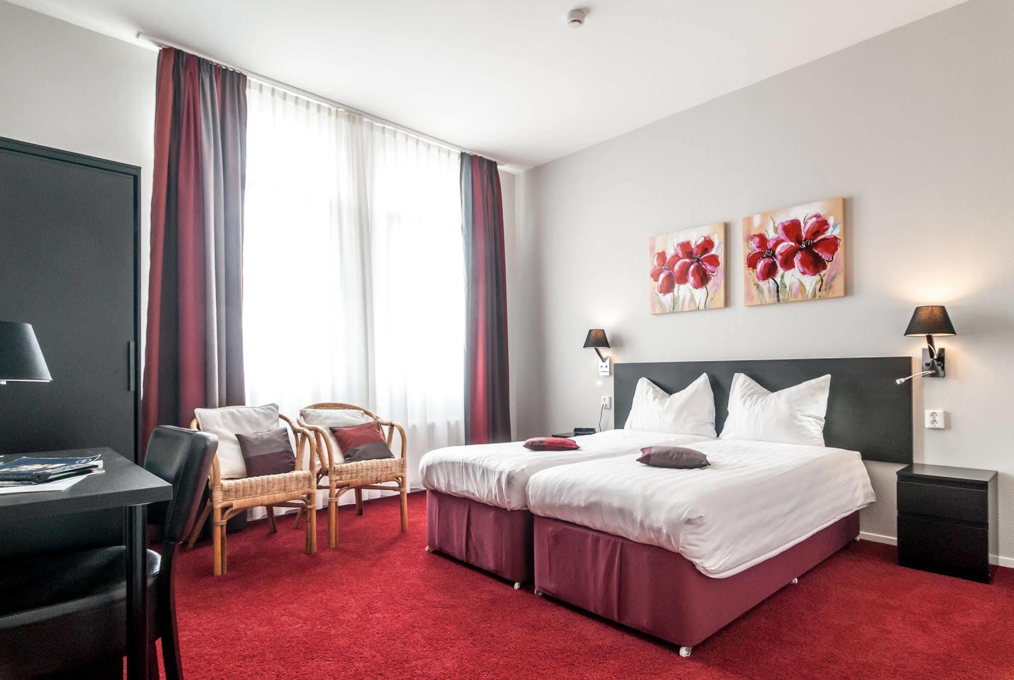 Stadshotel אוטמארסום מראה חיצוני תמונה